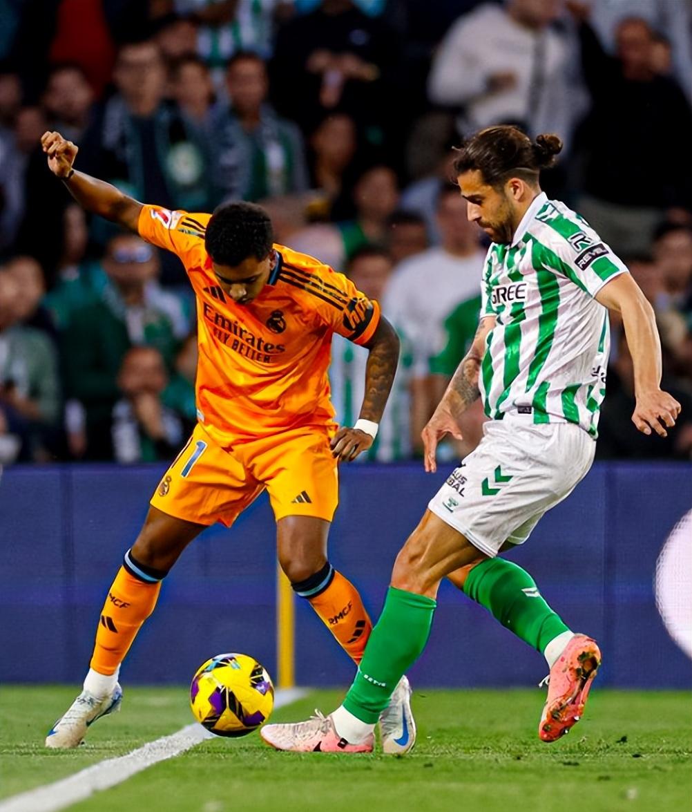 包含切尔西险胜莱比锡，德布劳内补时绝平西甲的词条