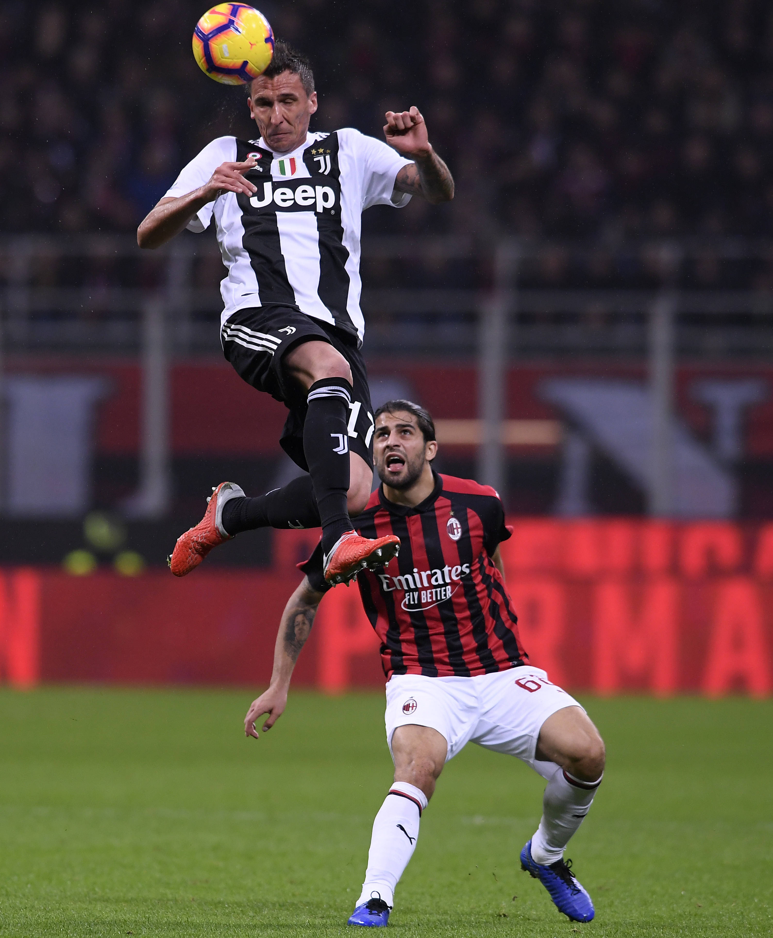 AC米兰绝杀尤文，C罗梅开二度亚洲杯的简单介绍