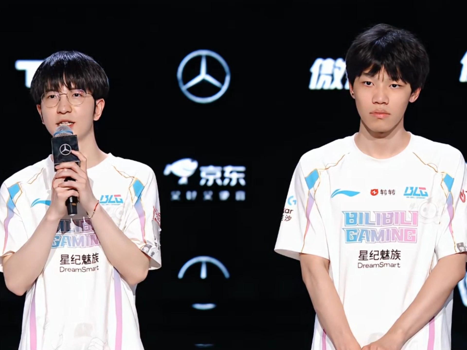 BLG绝杀DK,Ruler拿下关键大龙入围赛2:0(洛杉矶) BLG绝杀DK,Ruler拿下关键大龙入围赛2:0(洛杉矶)