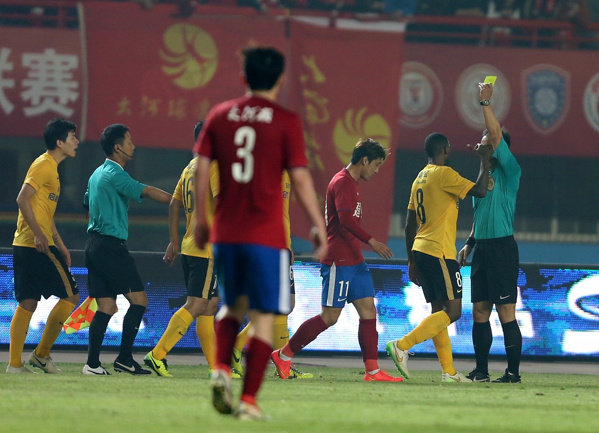 关于激动人心的比赛即将上演，精彩瞬间引爆球迷热情的信息