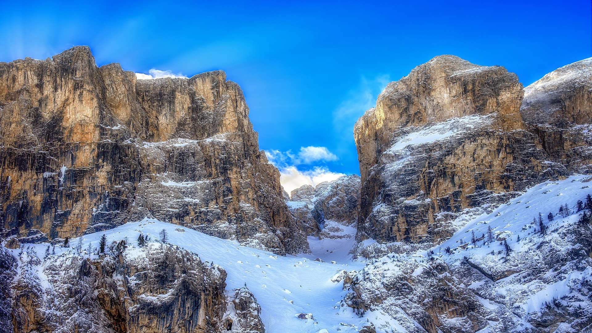 双面颠覆，新疆的号角与密尔沃基的王座